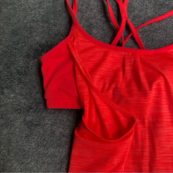 ***SOLD***Women’s Athleta workout athletic tank - Picture 8 of 12